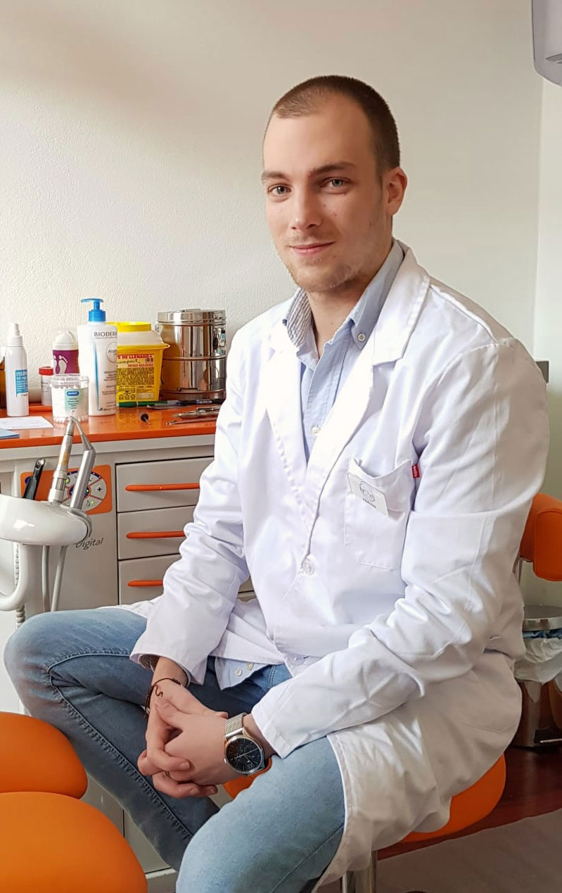 Clínica Nova equipo Adrián